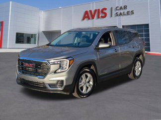 Used 2024 GMC Terrain SLE image 1