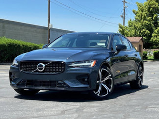 Used 2023 Volvo S60 B5 Core image 1