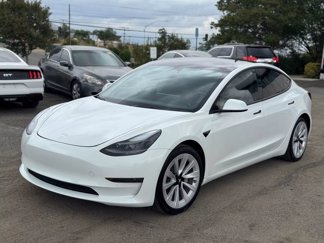 Used 2022 Tesla Model 3 Standard Range image 1
