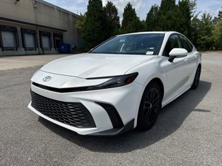 Used 2025 Toyota Camry SE video 1