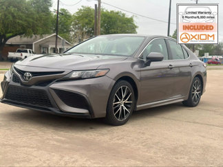 Used 2021 Toyota Camry SE image 1