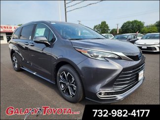 New 2025 Toyota Sienna Platinum image 1