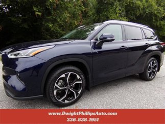 Used 2023 Toyota Highlander Limited image 1