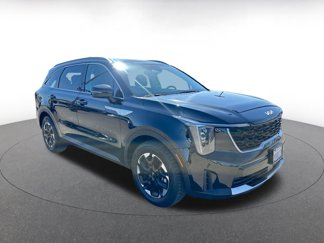 Used 2024 Kia Sorento S image 1