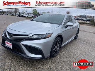 Used 2024 Toyota Camry SE image 1
