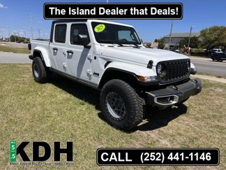 New 2025 Jeep Gladiator Sport image 1