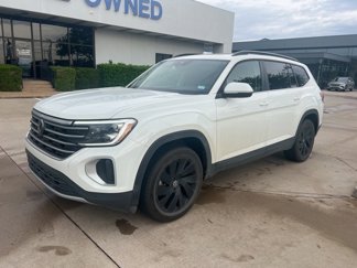 Used 2024 Volkswagen Atlas SE image 1