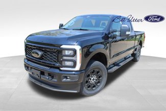 New 2026 Ford F250 4x4 Crew Cab Super Duty image 1