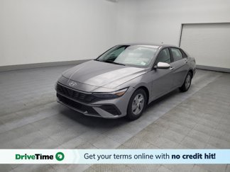 Used 2024 Hyundai Elantra SE image 1