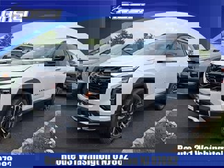 New 2026 Chevrolet Equinox RS w/ LPO, Floor Liner Package image 1