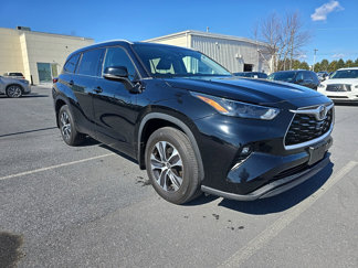 Used 2022 Toyota Highlander XLE image 1