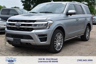 Used 2023 Ford Expedition Limited image 1