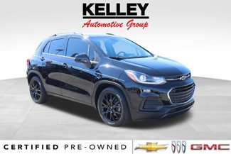 Certified 2022 Chevrolet Trax LT w/ Midnight Edition image 1