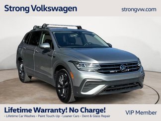 Certified 2024 Volkswagen Tiguan SE image 1