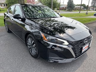 Used 2023 Nissan Altima 2.5 SV image 1