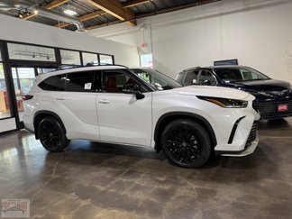 New 2025 Toyota Highlander XSE image 1