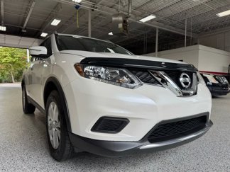 Used 2015 Nissan Rogue SV image 1
