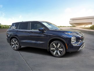 New 2025 Mitsubishi Outlander SE image 1