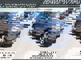 Used 2018 Ford Explorer XLT image 1