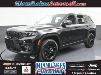 Used 2025 Jeep Grand Cherokee Altitude image 1