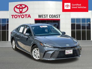 Used 2025 Toyota Camry LE image 1