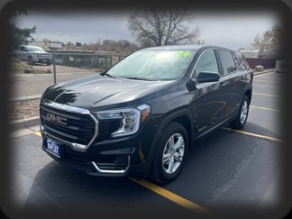 Used 2024 GMC Terrain SLE image 1