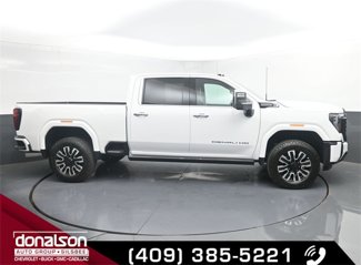 New 2025 GMC Sierra 2500 Denali Ultimate w/ Max Trailering Package image 1