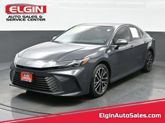 Used 2025 Toyota Camry XLE image 1