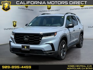 Used 2025 Honda Pilot Sport image 1