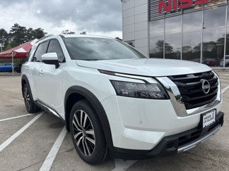 New 2025 Nissan Pathfinder Platinum image 1
