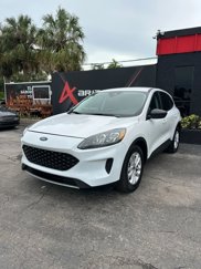 Used 2022 Ford Escape SE image 1