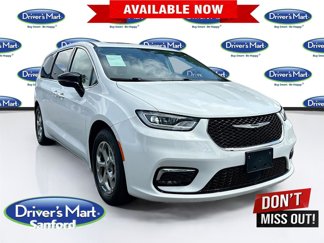 Used 2024 Chrysler Pacifica Limited image 1