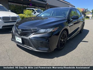 Used 2021 Toyota Camry SE image 1