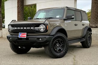 New 2025 Ford Bronco Outer Banks w/ Sasquatch Package image 1