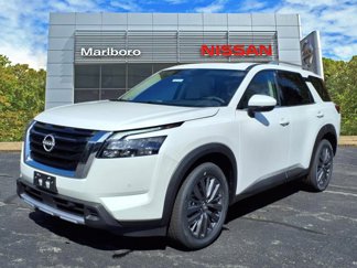 New 2025 Nissan Pathfinder SL w/ SL Premium Package image 1
