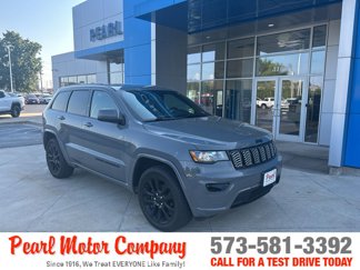 Used 2019 Jeep Grand Cherokee Altitude image 1