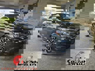 Used 2022 Volkswagen Passat 2.0T image 1