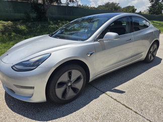 Used 2018 Tesla Model 3 Long Range image 1