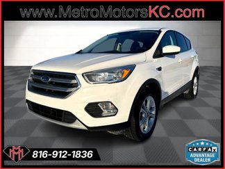 Used 2017 Ford Escape SE image 1