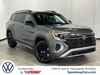 New 2025 Volkswagen Atlas Peak Edition SE image 1