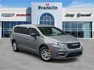 New 2025 Chrysler Pacifica Select image 1