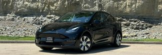 Used 2023 Tesla Model Y AWD image 1