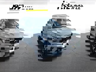 Used 2024 Volvo XC40 B5 Core image 1