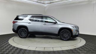 Used 2023 Chevrolet Traverse RS image 1