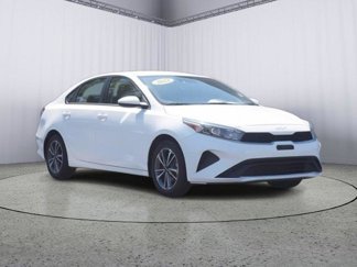 Used 2022 Kia Forte LXS image 1