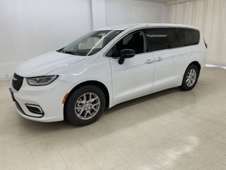 Used 2024 Chrysler Pacifica Touring-L image 1
