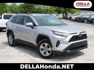 Used 2022 Toyota RAV4 XLE image 1
