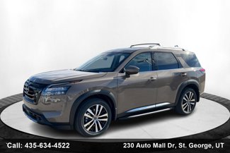 New 2025 Nissan Pathfinder Platinum image 1
