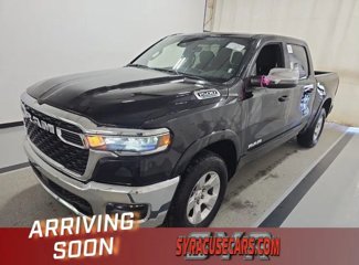 Used 2025 RAM 1500 4x4 Crew Cab image 1