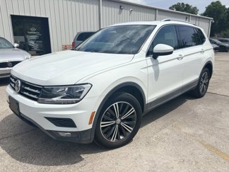 Used 2018 Volkswagen Tiguan SEL image 1